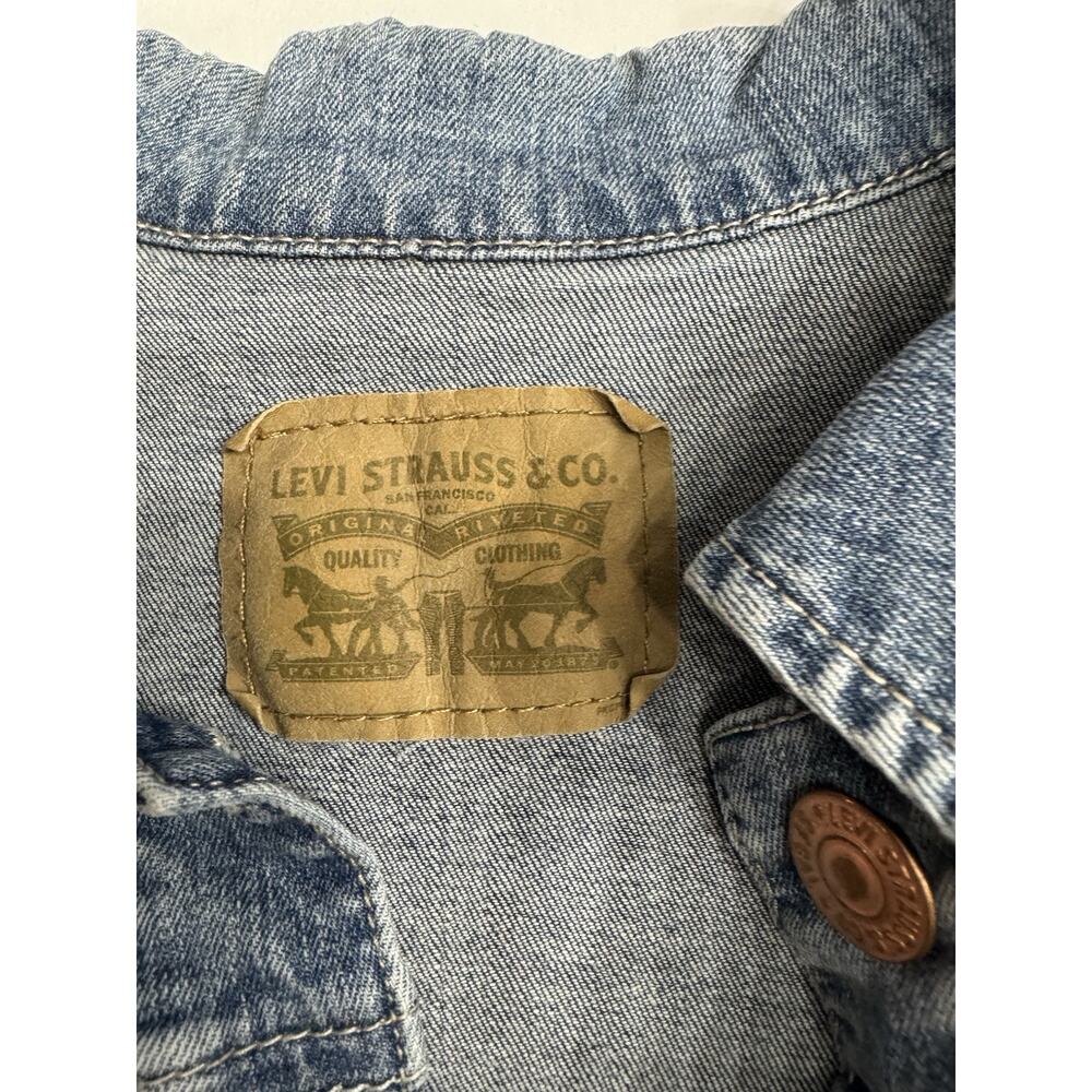 Levis Jean Jacket Womens Small Blue Light Was Denim Premium Trucker Distressed - Picture 4 of 9